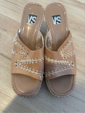 3 for $15😍 Women's Tan Leather Slide Sandals with Stitch Detail